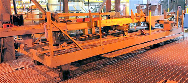 Used Brody Machinery Rod Charger Previously Used On 13'6" X 20' (4.1m X 6.1m) Rod Mill)